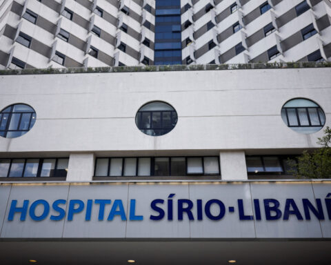 Brazil's Lula to undergo new surgery to minimize further brain bleeding