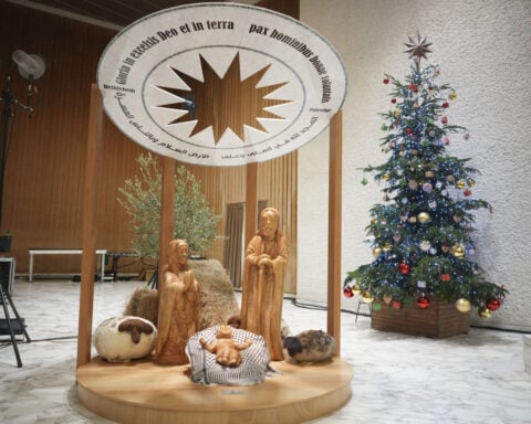 Vatican's keffiyeh Nativity scene raises eyebrows and then disappears — at least until Christmas Eve