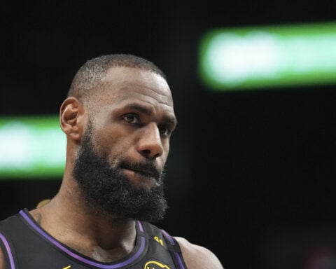 LeBron James ruled out of Lakers' game at Minnesota on Friday with foot soreness