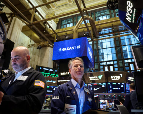 Global stock index falls, bond yields rise ahead of rate decisions
