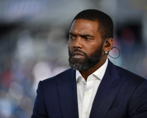 Pro Football Hall of Famer Randy Moss announces cancer battle