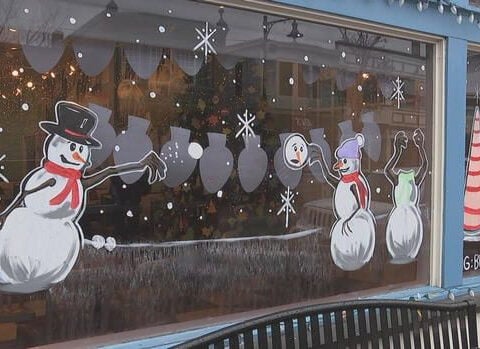 Town gets into the holiday spirit with annual storefront decorating contest