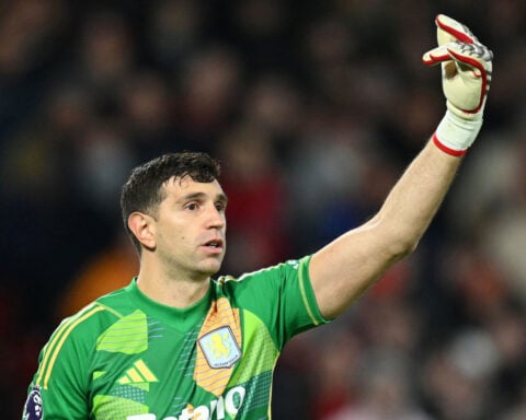 Aston Villa goalkeeper Emiliano Martínez makes ‘the best save ever’ in Premier League match against Nottingham Forest