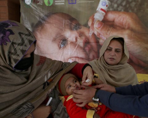 Pakistan begins last anti-polio vaccination campaign of the year after a surge in cases