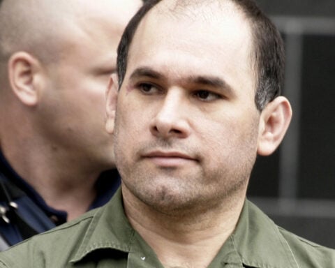 Notorious drug lord Osiel Cárdenas returned to Mexico after US sentence, is quickly re-arrested