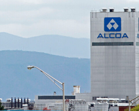 Chevron Australia signs long-term gas supply deal with Alcoa