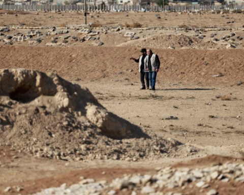 At least 100,000 bodies in Syrian mass grave, US advocacy group head says
