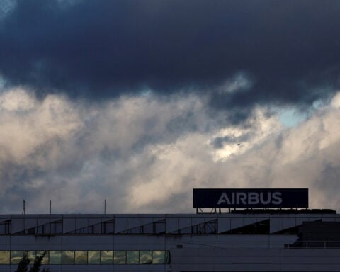 Eutelsat announces contract with Airbus for 100 satellites
