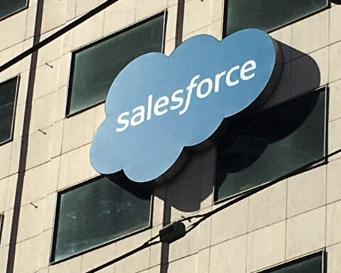 Salesforce closes 1,000 paid 'Agentforce' deals, looks to robot future
