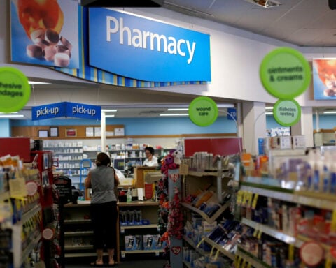 Steps to rein in pharmacy benefit managers in US bill "manageable" for firms