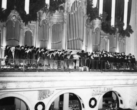 The Wanamaker organ has been part of a treasured holiday tradition in Philly for over 100 years − a historian explains its illustrious past and uncertain future