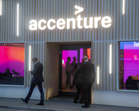 Accenture beats quarterly revenue estimates on strong demand for genAI services