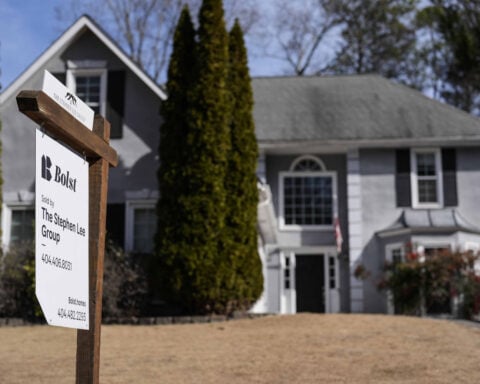 US home sales hit fastest pace since March with more properties up for sale