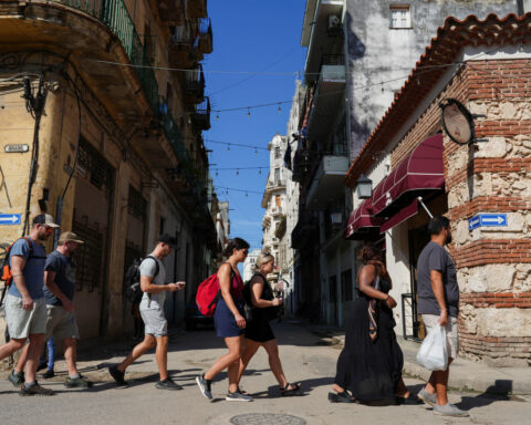 Cuba tourism struggles as blackouts and shortages deter visitors