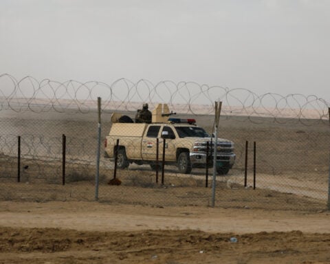 Iraq sends nearly 2,000 Syrian soldiers back home