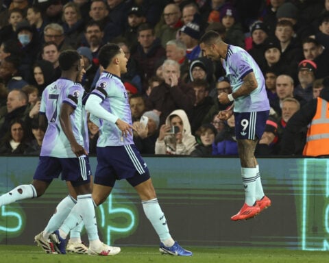Man City crisis deepens after another loss and Arsenal closes gap on Liverpool