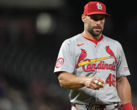 First baseman Paul Goldschmidt and the Yankees agree to a $12.5 million, 1-year deal, AP source says