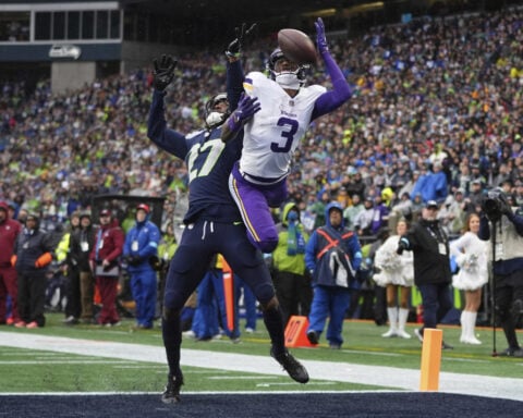 Sam Darnold and Justin Jefferson lead surging Vikings past Seahawks 27-24