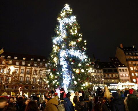 France extends Olympics surveillance measures to Christmas market