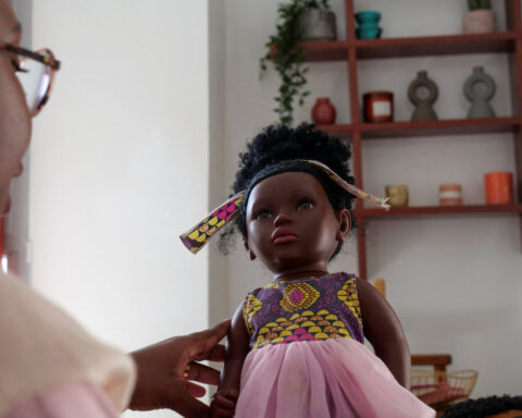 Senegal's toy makers thrive ahead of Christmas