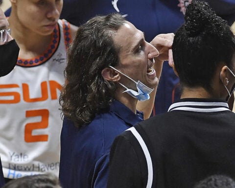 Dallas Wings hire USC assistant Chris Koclanes as head coach