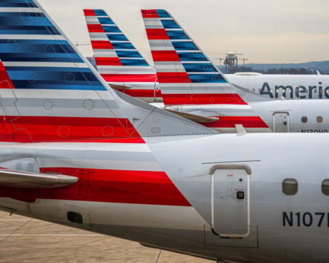 Reporter caught up in airline technical outage describes scene