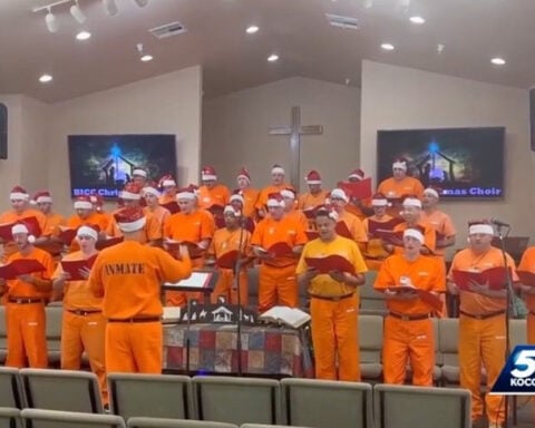 Inmates help spread Christmas spirit at Oklahoma correctional centers