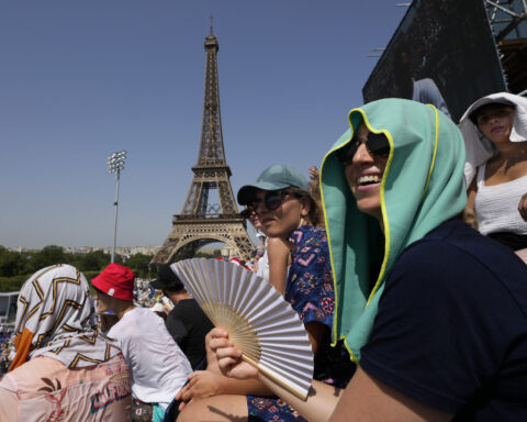 Climate change added 41 days of dangerous heat around world in 2024