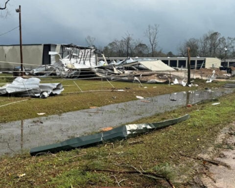 Thousands of flights delayed across the US, one dead in deadly tornado as storms hit holiday travelers