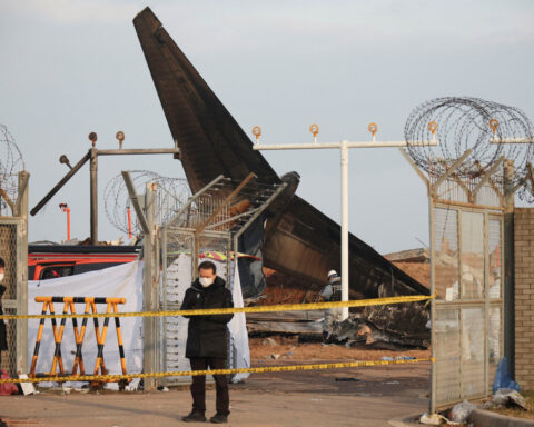 Final minutes of Jeju Air flight before South Korea's deadliest air disaster