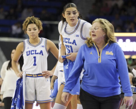 Auriemma ties VanDerveer for most appearances at one school in women's AP Top 25; UCLA remains No. 1