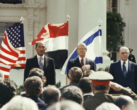 Carter announces Middle East peace agreement