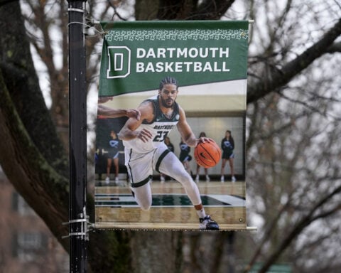 Dartmouth basketball players end their unionization attempt in anticipation of shifting NLRB