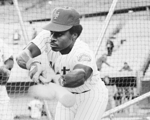 Lenny Randle, major leaguer repeatedly in the spotlight for 12 seasons, dies at 75