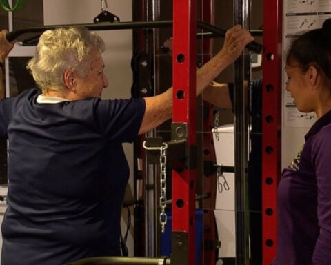 Need some motivation to start 2025? This 85-year-old woman is knocking out fitness goals in the gym