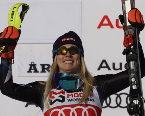 Mikaela Shiffrin aiming to be back on snow 'in the next week or so' following November crash