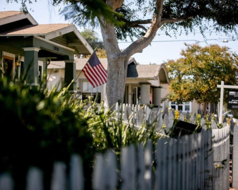 Mortgage rates inch closer to 7% to close out 2024