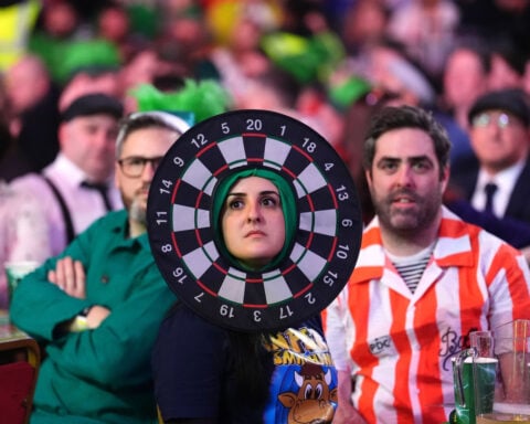 Costumes and high drama: Darts is now ready to break the United States