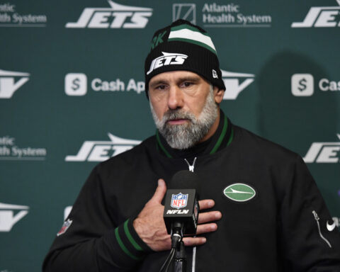 Jets interview former Titans coach Mike Vrabel for their head coaching job