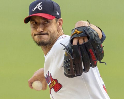 Charlie Morton agrees to a 1-year, $15 million deal with the Orioles