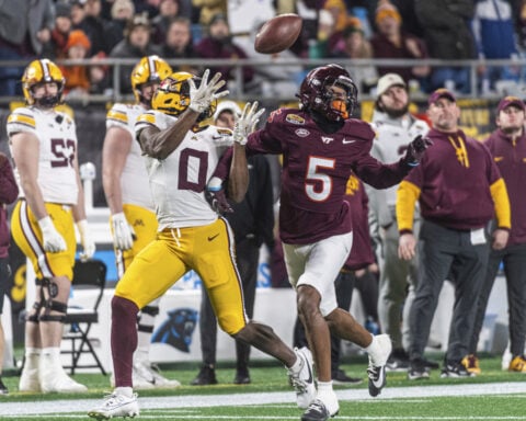 Minnesota beats Virginia Tech 24-10 in Duke's Mayo Bowl for 8th straight bowl victory