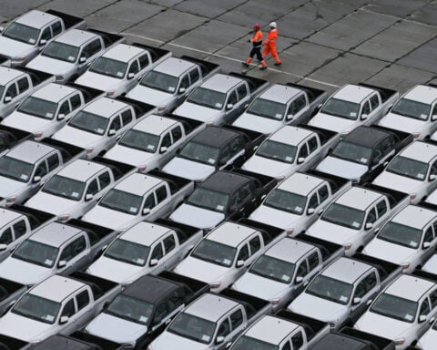 Russia's new car sales up 47% in 2024, agencies cite industry ministry