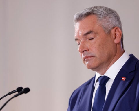 Austrian chancellor quits as coalition talks collapse