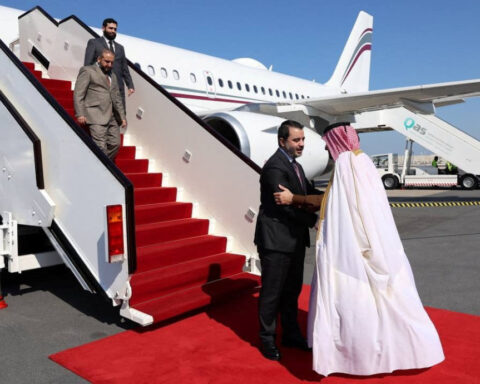 Syria's new Islamist rulers urge US to lift sanctions during visit to Doha