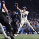 Lions beat Vikings 31-9, win NFC North and No. 1 seed, dropping division rivals to No. 5