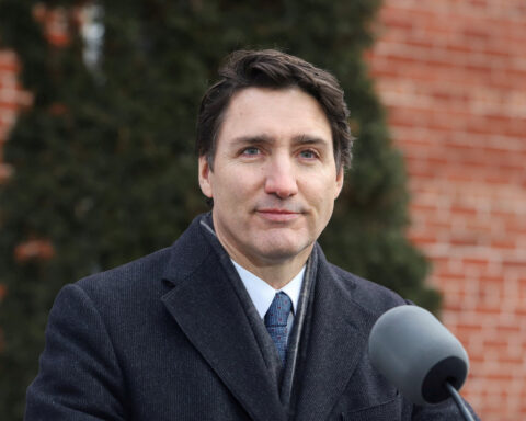 Justin Trudeau announces plan to step down