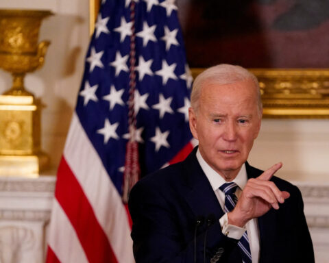 US shifts some military aid to Lebanon from Egypt, letter says