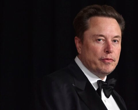 X suspends journalist after debunking theory Elon Musk fan account was Musk himself