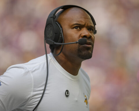 Vikings' Flores will take all requested interviews, but says head coach vacancy has to be right fit