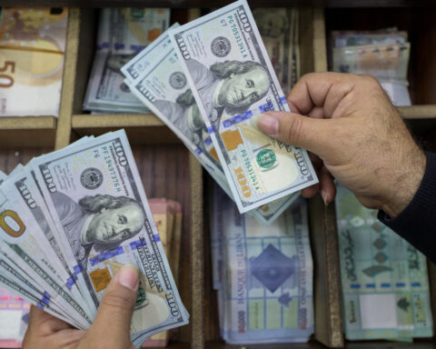 Dollar up as US 10-yr yield hits 8-1/2 month high on tariff report